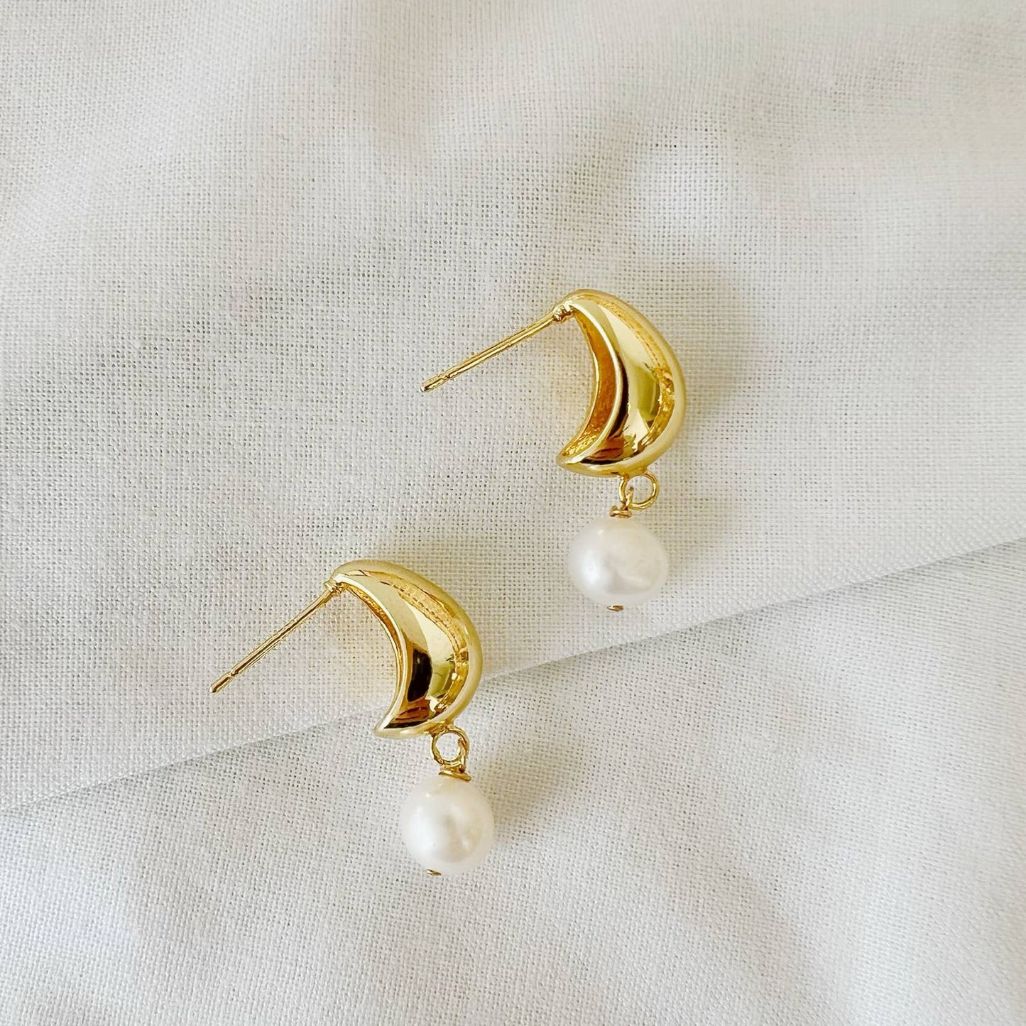 Freshwater Pearl Dome Studs Earrings